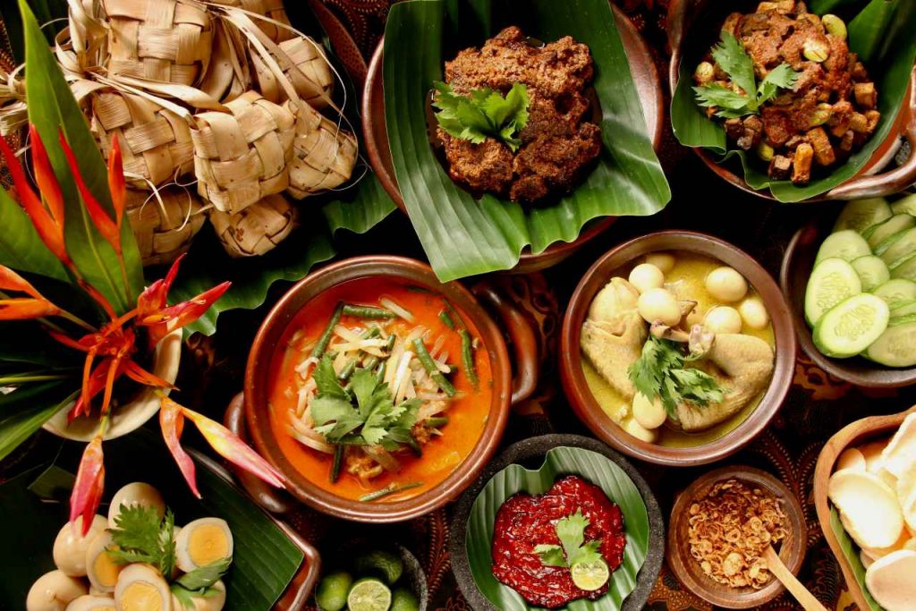 Sensasi Pedas dan Gurih: Menyantap Hidangan Khas Indonesia yang Menggugah Selera