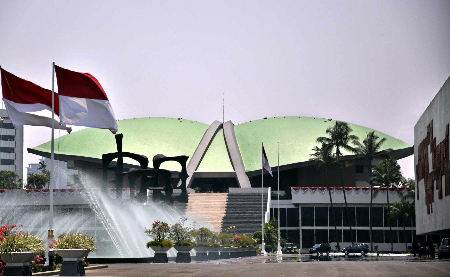 Membangun Dukungan Publik Bagi Anggota DPRD/DPR
