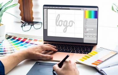 Apakah Jasa Buat Logo Gratis Bisa Diandalkan? Simak Ulasan Ini!
