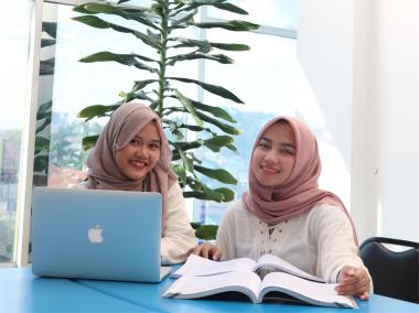 Bagaimana Mahasiswa Kampus Akreditasi Mampu Bersaing Global Berkat Bahasa Asing & Global Mindset? Ini Jawabannya!