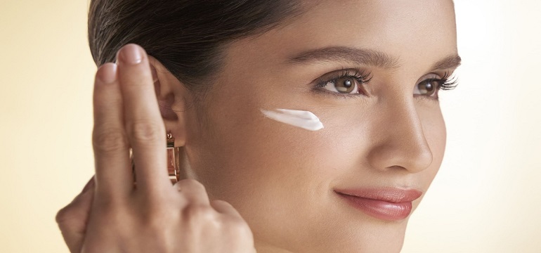 Tips Membuat Wajah Awet Muda dengan Perawatan Masker Alami