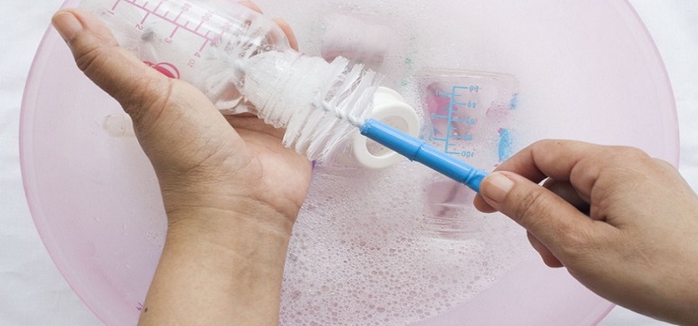 Tips SehatQ Sabun Cuci Botol Bayi Terbaik Tanpa Bahan Kimia dan Pewangi