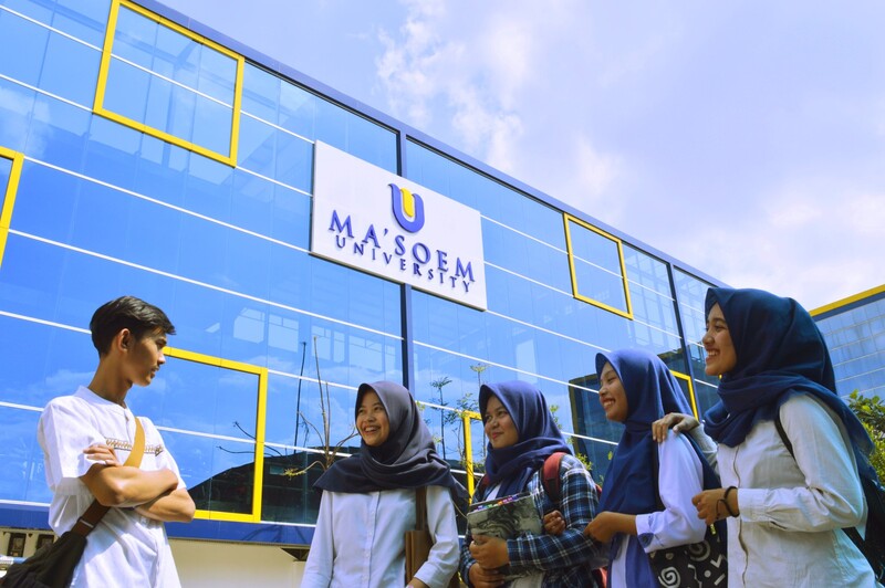 Ngopi sambil Ngomongin Gaji: Curhat Karyawan Bandung yang Bikin Ngakak Miris