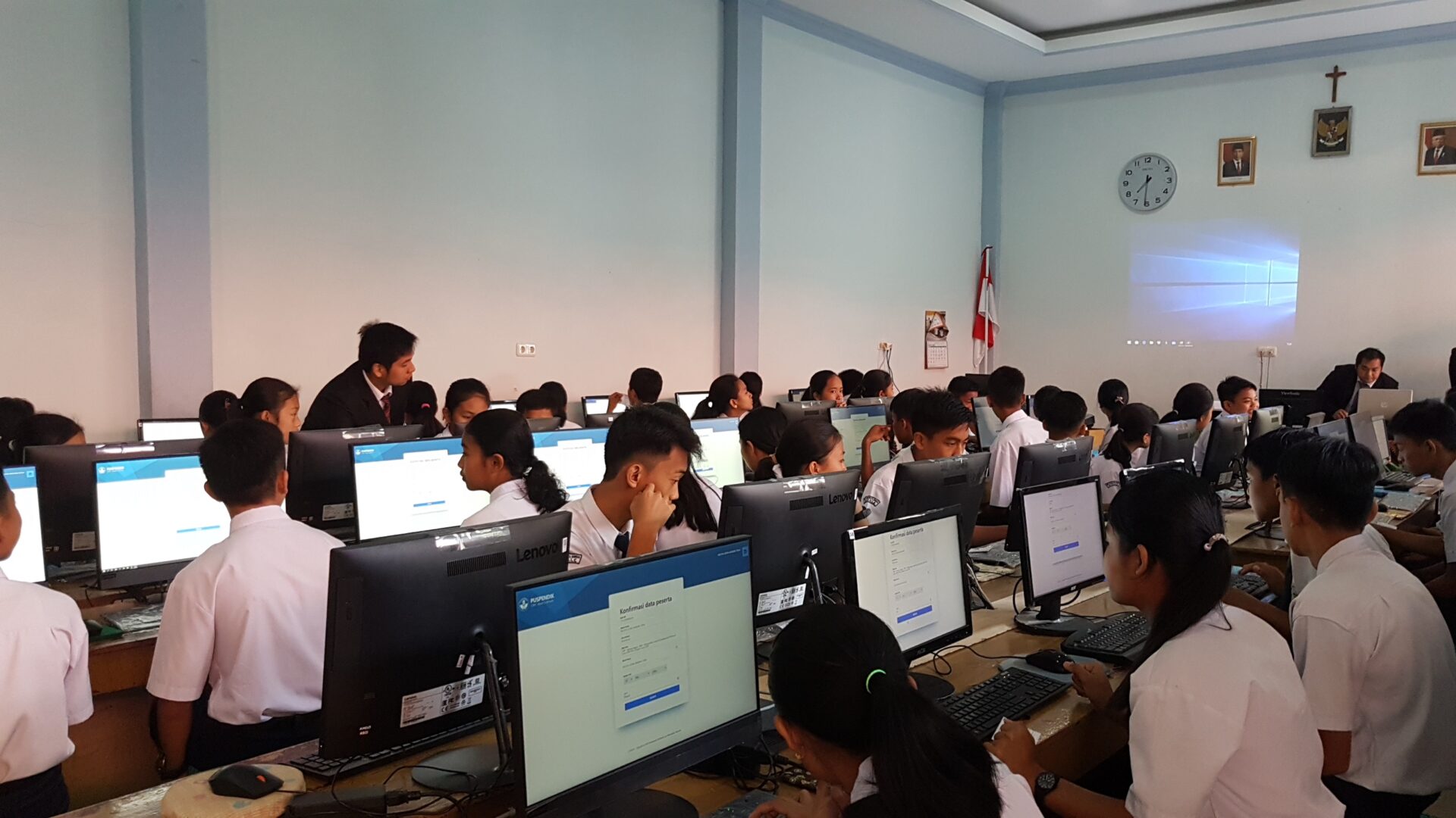 Simulasi Soal Tryout Online AKM SMP dan Pembahasannya