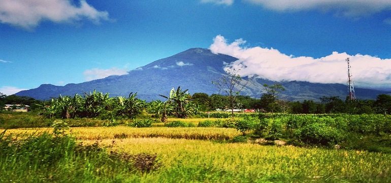 Pemandangan Indah Indonesia Dari Puncak Gunung Ciremai Via Palutungan