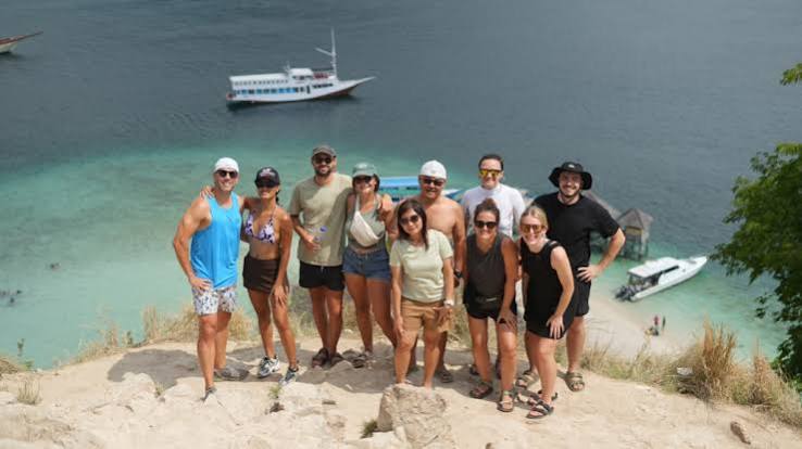 Menjelajahi Keindahan Nusa Tenggara dengan Komodo Boat Tour yang Tak Terlupakan